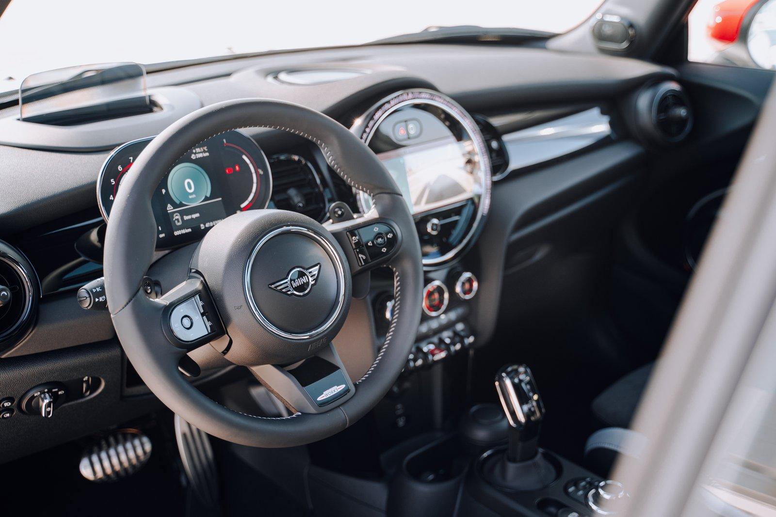 Mini Cooper — Cockpit