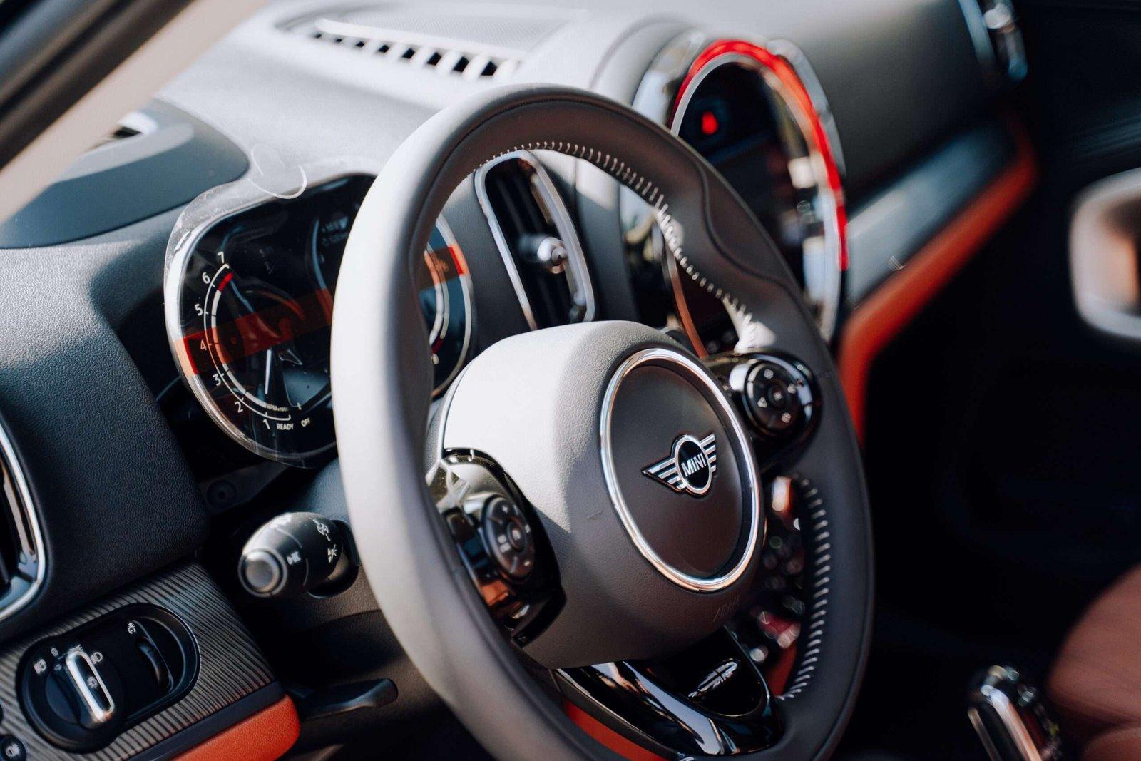 Mini Cooper — Behind the wheel